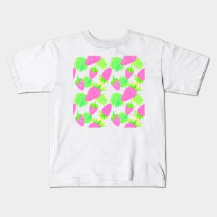 Strawberries Pattern - Hot Pink Kids T-Shirt